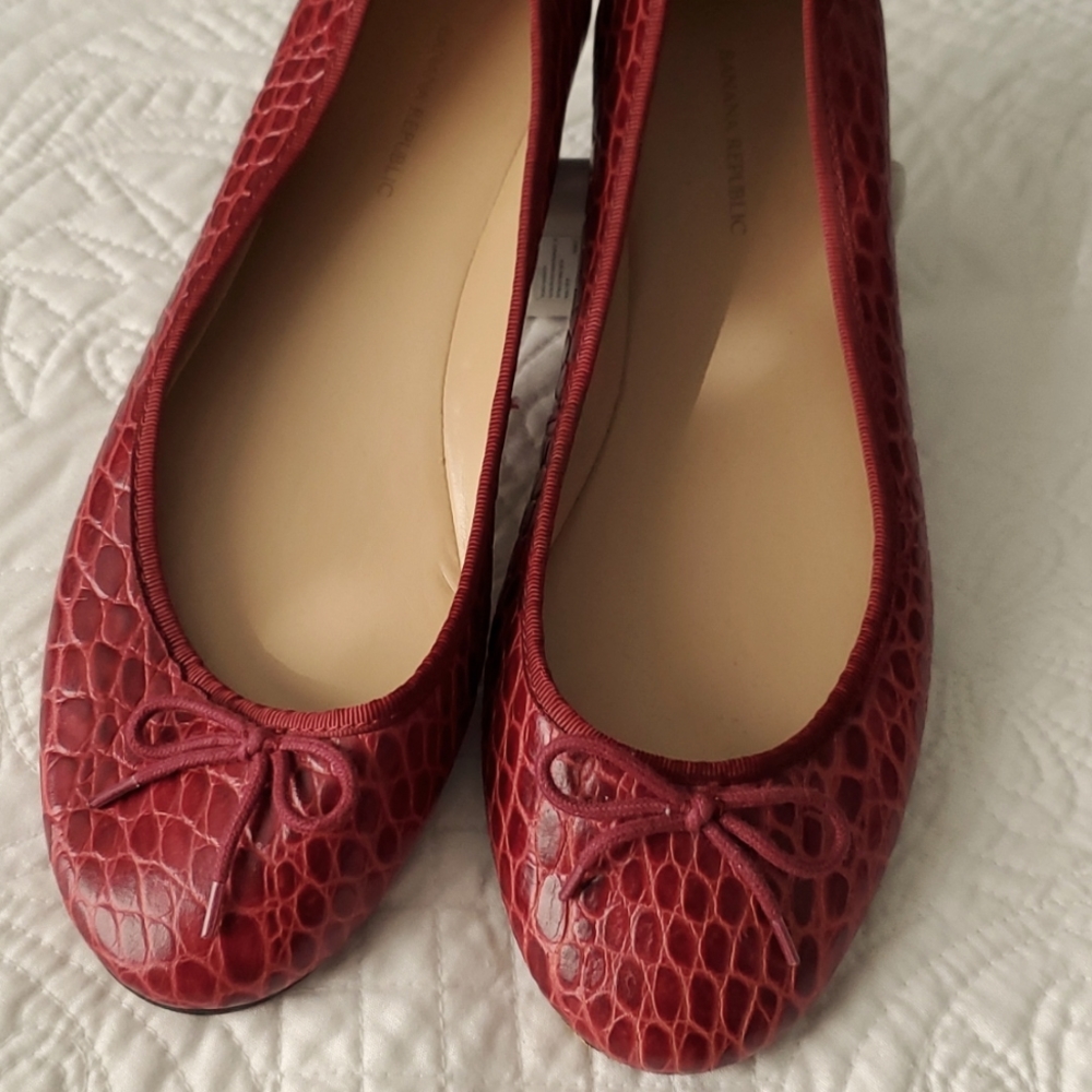 Dark red Banana Republic leather ballet flats.